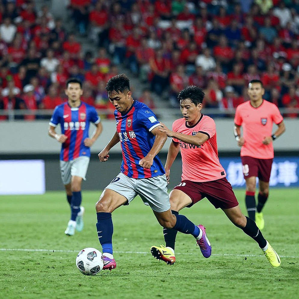 Thái Lan bổ sung Peter Taylor: bài toán thể lực trước ASEAN Cup 2026 và cái bóng của "ông thầy Beckham" Thái Lan bổ sung Peter Taylor: bài toán thể lực trước ASEAN Cup 2026 và cái bóng của "ông thầy Beckham"