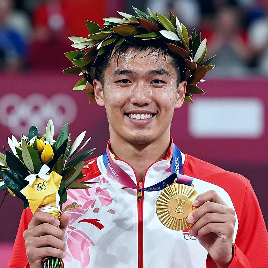 PV Sindhu thắng Hina Akechi 21-10, 20-22, 21-16: dữ liệu bán kết French Open 2026 nói gì trước chung kết gặp An Se Young