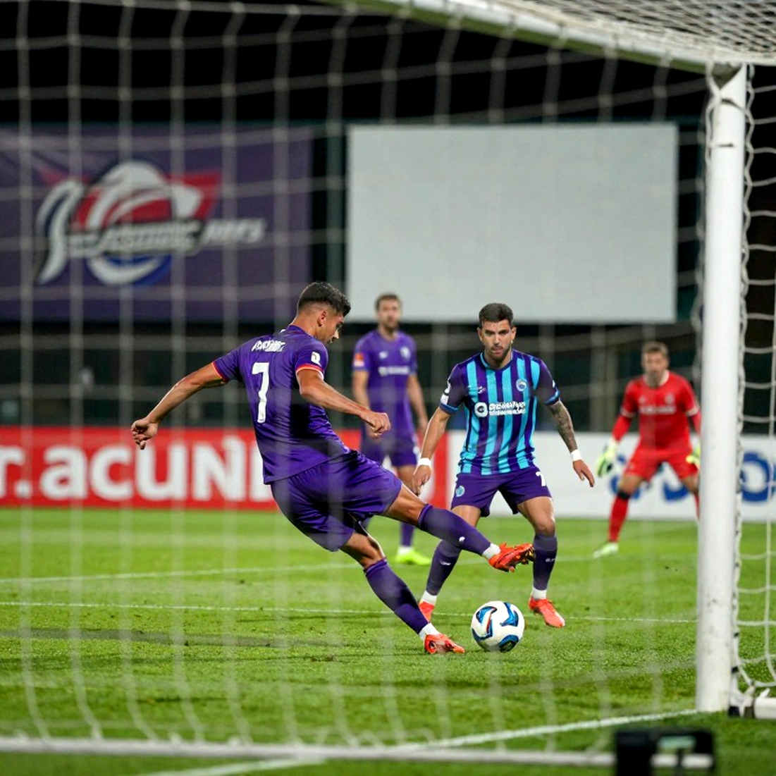 U16 Việt Nam 0-1 U16 Trung Quốc: Quả phạt đền phút 28, cột dọc và khoảng cách mười phút
