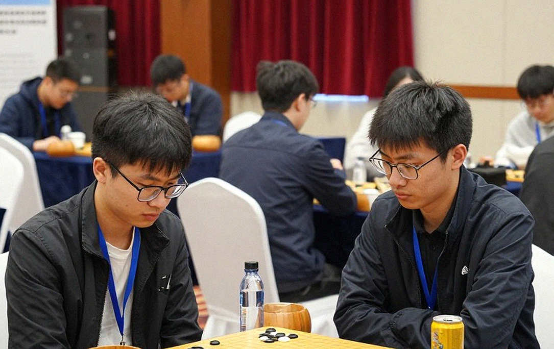 HLV Misra nói Divya Deshmukh và Vaishali mạnh hơn thời vô địch Olympiad