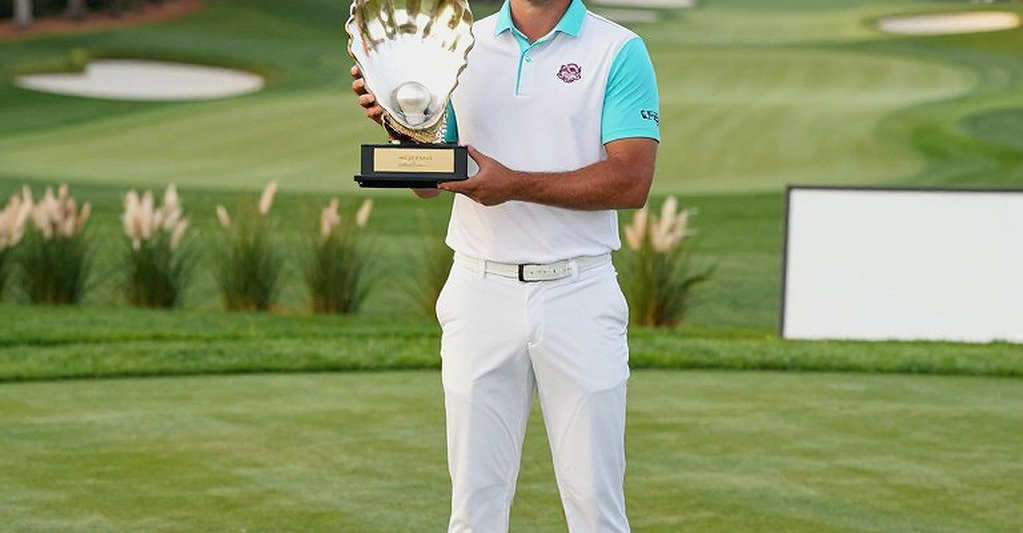 Golf Việt Nam 2026: mười tám lỗ và một trang số liệu còn trắng