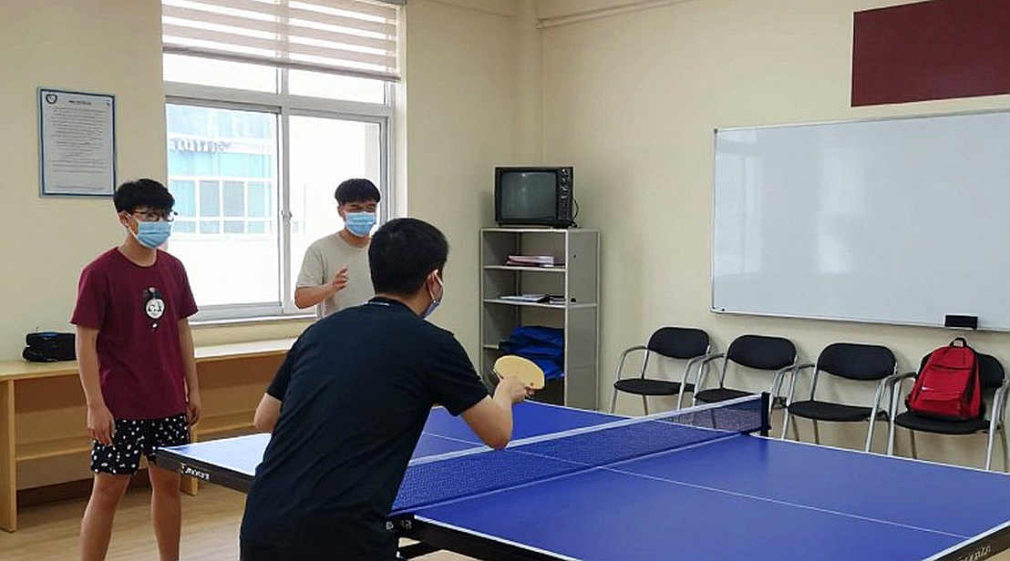 Khi hồ sơ bóng bàn trống rỗng: giới hạn của dữ liệu và kỷ luật của người viết