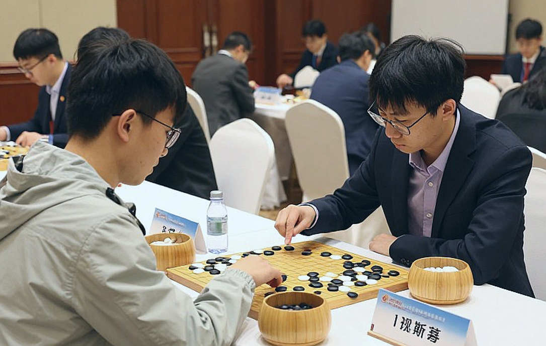 Khai cuộc Scotland: Từ 'vô hại' đến vũ khí của Kasparov và bài học cho người chơi cờ ngày nay Khai cuộc Scotland: Từ 'vô hại' đến vũ khí của Kasparov và bài học cho người chơi cờ ngày nay