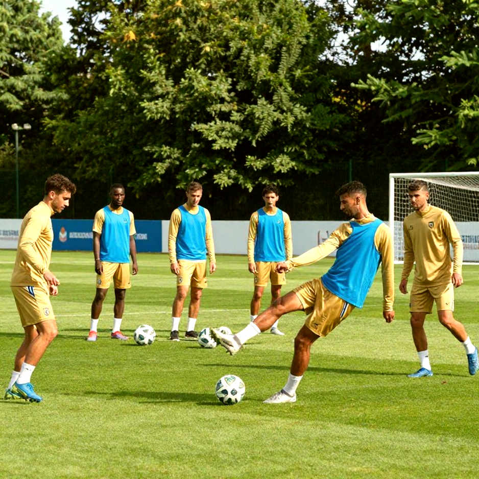 V-League và bài học từ Nam Định: niềm tin là biến số, kiểm soát bóng chỉ là chỉ số