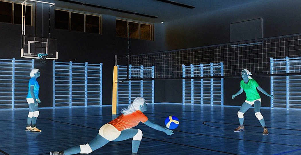 Chiếc xe đến muộn 30 phút và ba set thua trắng: bóng chuyền nữ Việt Nam vỡ trận trước Indonesia