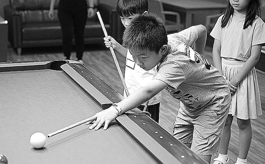 427–413: David Causier vô địch English Open lần thứ tư và cái giá của một hiệu số 14 điểm