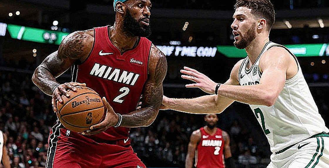 Detroit lật ngược 22 điểm trước Boston bằng chuỗi 23-0: băng ghế dự bị cứu trận mở màn
